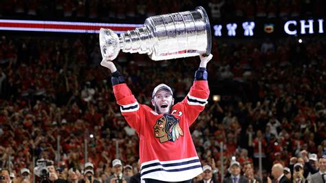 chicago blackhawks stanley cup wins.